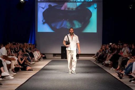 Joelle Jacobs x Holsta, 9 August 2026, show 6, Runway. Frame 2PCRAZ