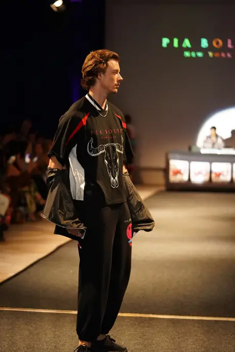 Pia Bolte, 8 August 2026, show 6, Runway. Frame 0JIOBJ