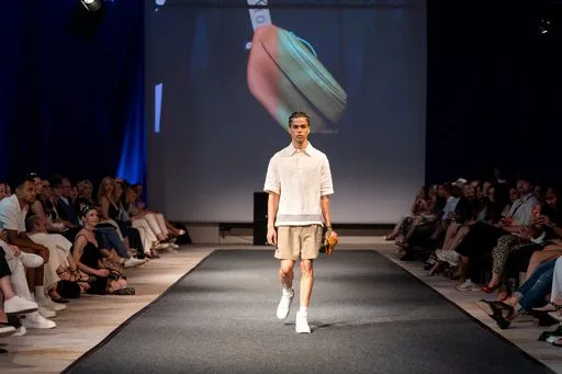 Joelle Jacobs x Holsta, 9 August 2026, show 6, Runway. Frame RPL5V7
