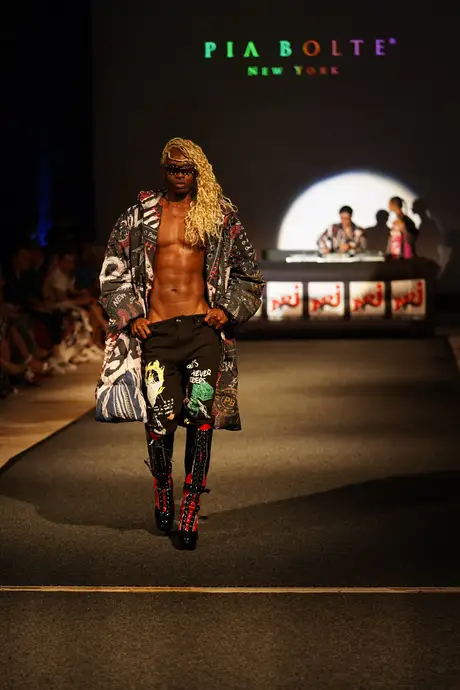 Pia Bolte, 8 August 2026, show 6, Runway. Frame HCDPWZ