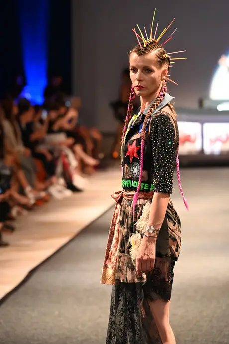 8 August 2026, show 6, Runway. Frame RWEYKJ