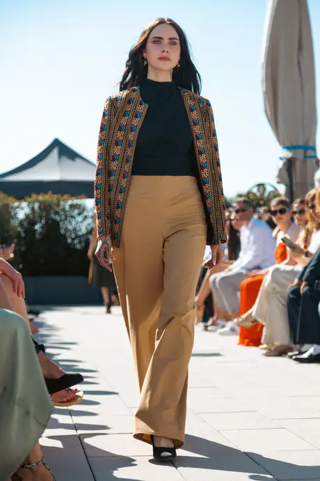8 August 2026, show 4, Runway. Frame DLF9B-