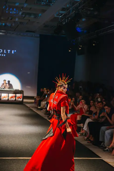 Pia Bolte, 8 August 2026, show 6, Runway. Frame AEBDES