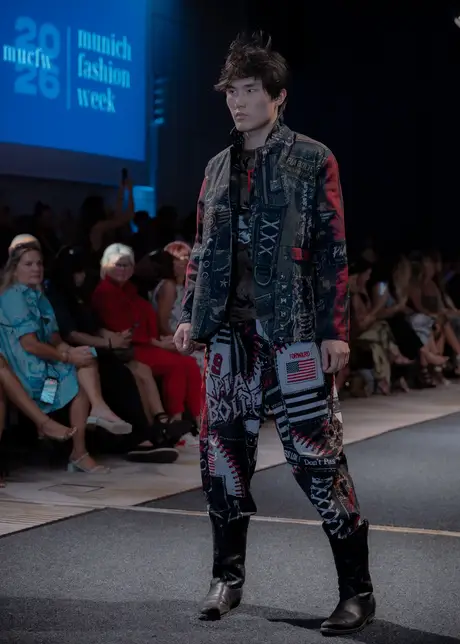 Pia Bolte, 8 August 2026, show 6, Runway. Frame 5I8UI4