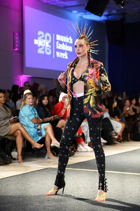 Pia Bolte, 8 August 2026, show 6, Runway. Frame JJNLN4
