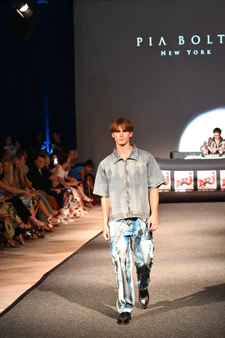 8 August 2026, show 6, Runway. Frame BAL0RH