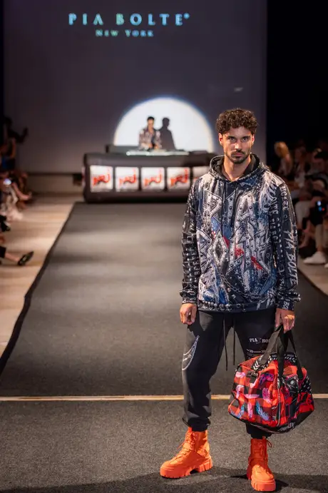 Pia Bolte, 8 August 2026, show 6, Runway. Frame CX7BBF