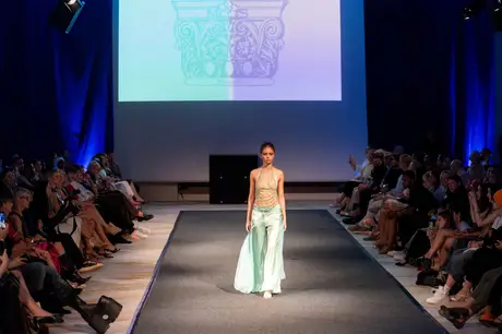 Melisande, 7 August 2026, show 2, Runway. Frame 3TY9IT