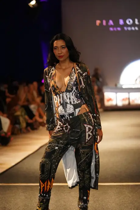 Pia Bolte, 8 August 2026, show 6, Runway. Frame VVEYQK