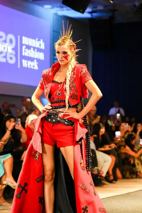 Pia Bolte, 8 August 2026, show 6, Runway. Frame 5LR5YC