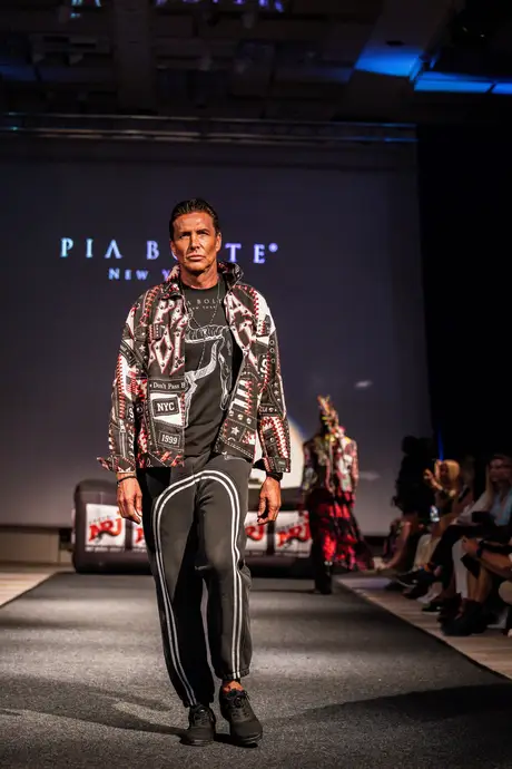 Pia Bolte, 8 August 2026, show 6, Runway. Frame NEZNRM