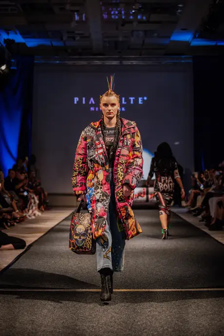Pia Bolte, 8 August 2026, show 6, Runway. Frame HTBLJQ