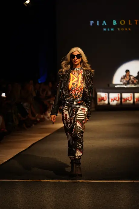 Pia Bolte, 8 August 2026, show 6, Runway. Frame FOVRL6