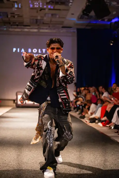 Pia Bolte, 8 August 2026, show 6, Runway. Frame LTISKG