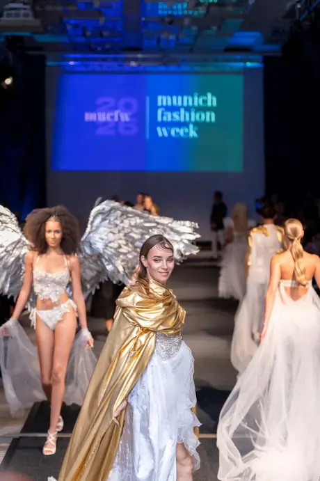 Madame MG Couture, 7 August 2026, show 2, Runway. Frame XJ5UVJ