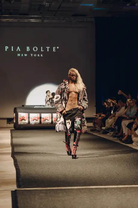 Pia Bolte, 8 August 2026, show 6, Runway. Frame VJ-C9Z