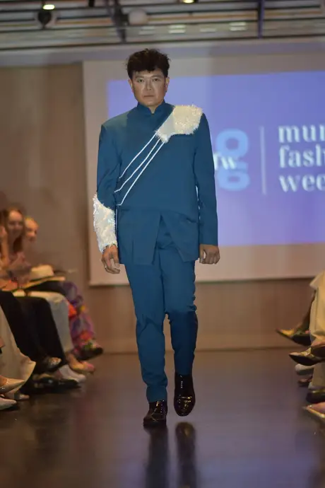 House of Karneol, 9 August 2026, show 5, Runway. Frame NRSQI4