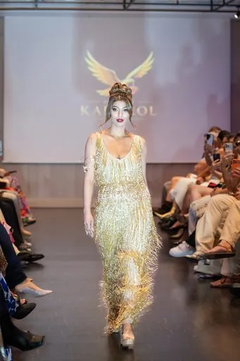 House of Karneol, 9 August 2026, show 5, Runway. Frame NJFUOS