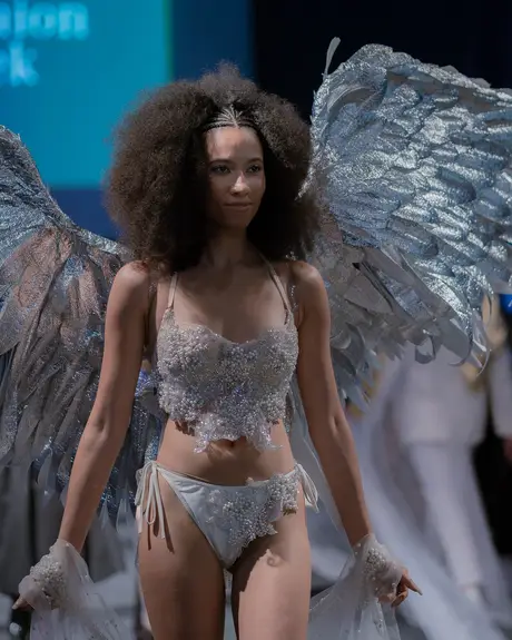 Madame MG Couture, 7 August 2026, show 2, Runway. Frame 6KGDVS
