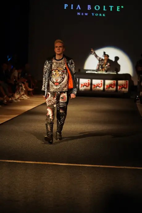 Pia Bolte, 8 August 2026, show 6, Runway. Frame RHDSGI