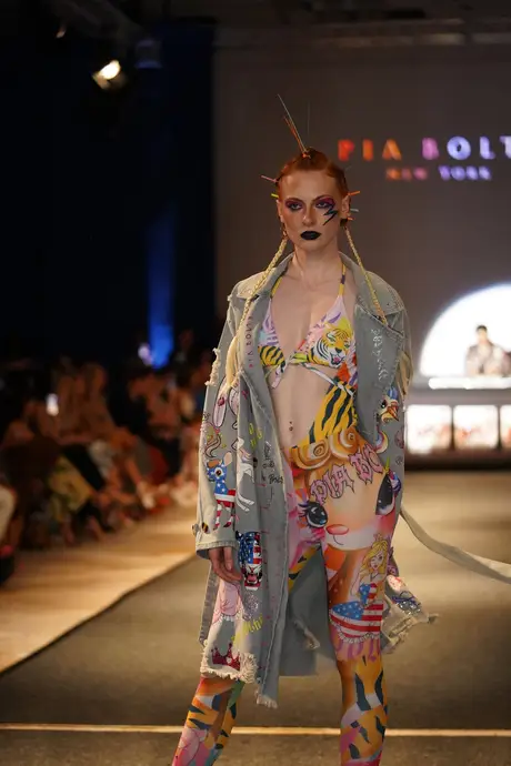 Pia Bolte, 8 August 2026, show 6, Runway. Frame LNR_BT