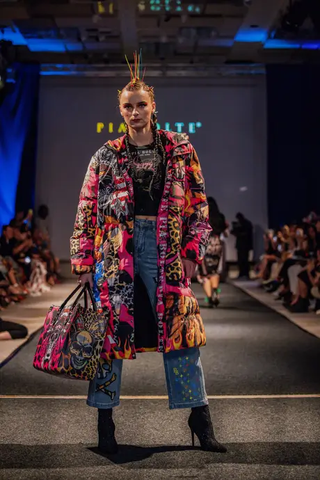 Pia Bolte, 8 August 2026, show 6, Runway. Frame RTVAEU