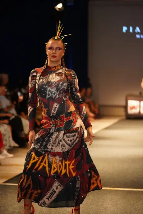 Pia Bolte, 8 August 2026, show 6, Runway. Frame T2VJLX