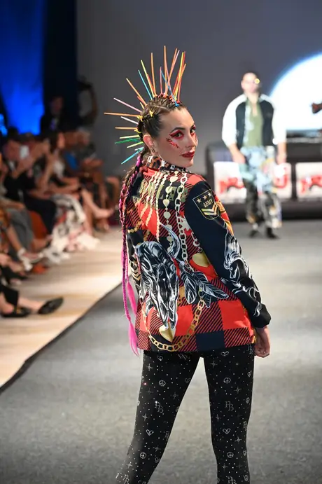 8 August 2026, show 6, Runway. Frame L0GSF6