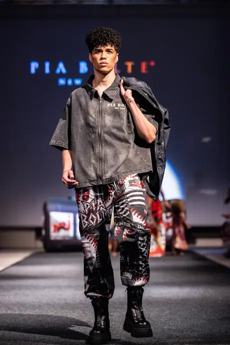 Pia Bolte, 8 August 2026, show 6, Runway. Frame 6LRCTQ