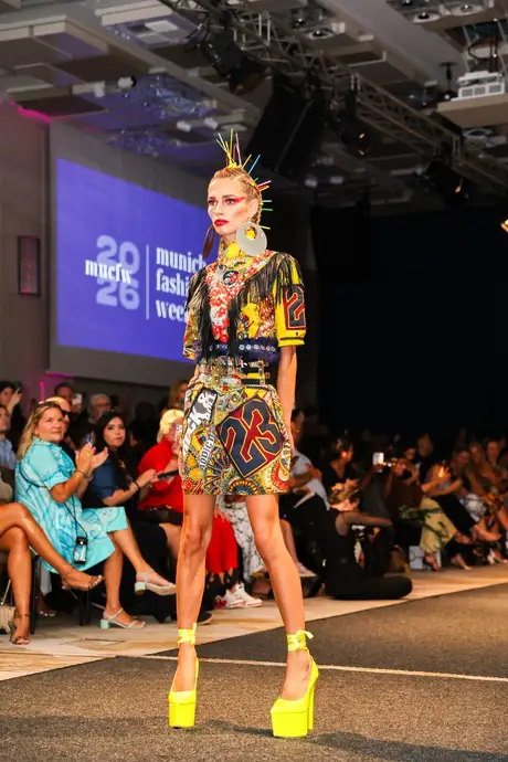 Pia Bolte, 8 August 2026, show 6, Runway. Frame H8FZ3_