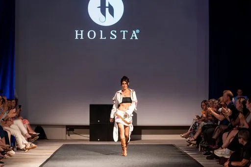 Joelle Jacobs x Holsta, 9 August 2026, show 6, Runway. Frame QXQS0P