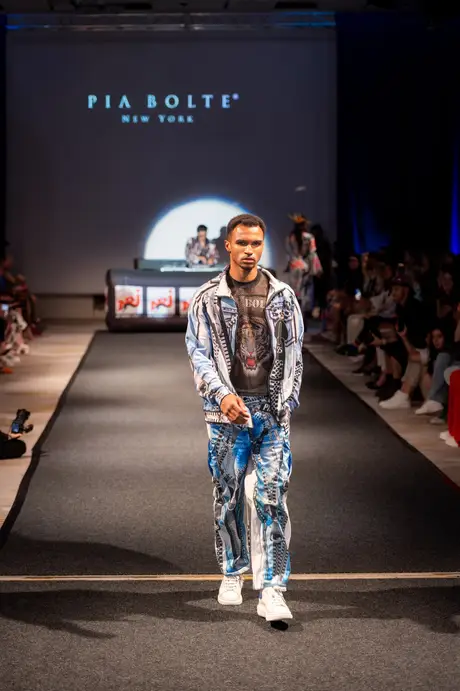 Pia Bolte, 8 August 2026, show 6, Runway. Frame SBU_L5