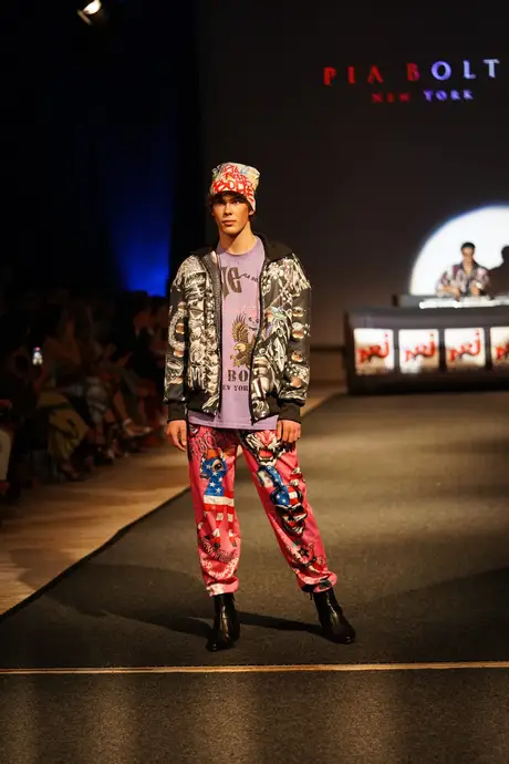 Pia Bolte, 8 August 2026, show 6, Runway. Frame 86BF3P