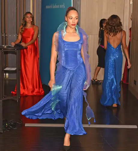 8 August 2026, show 5, Runway. Frame R2HISQ