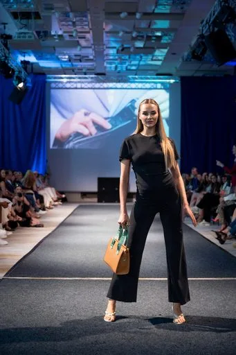 Joelle Jacobs x Holsta, 9 August 2026, show 6, Runway. Frame GAJJRR