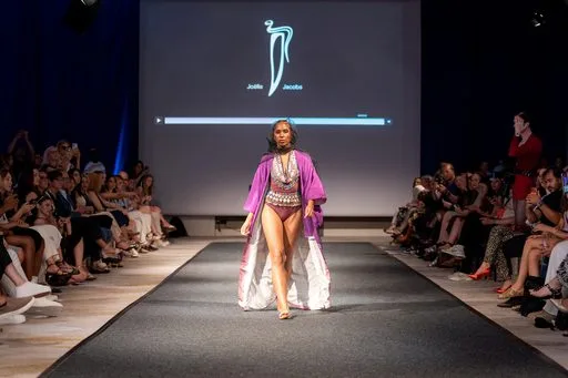 Joelle Jacobs x Holsta, 9 August 2026, show 6, Runway. Frame DOKZX1