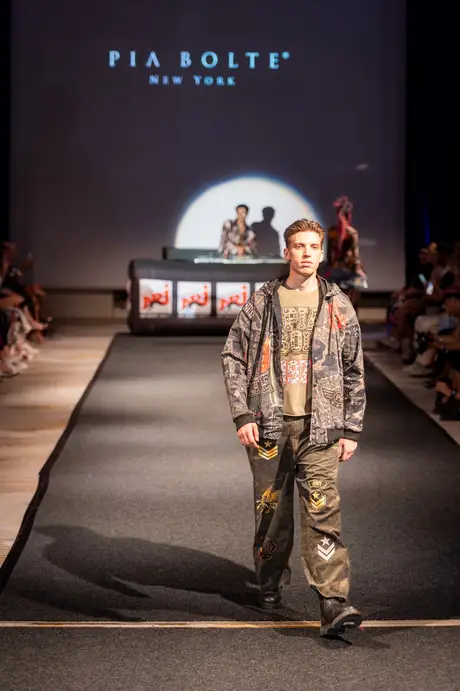 Pia Bolte, 8 August 2026, show 6, Runway. Frame QVJMRZ