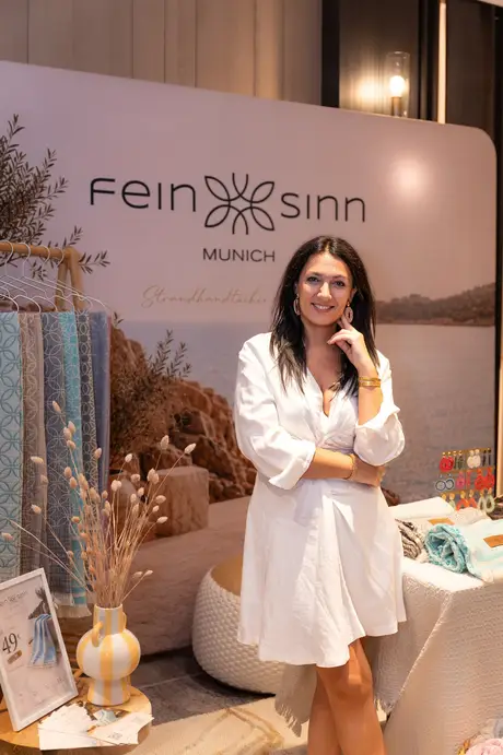 Neben den Shows, 8 August 2026. Frame NFM3HJ