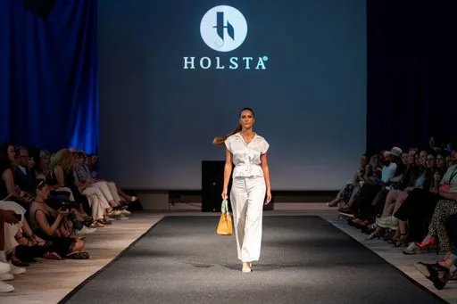 Joelle Jacobs x Holsta, 9 August 2026, show 6, Runway. Frame W0CYLP