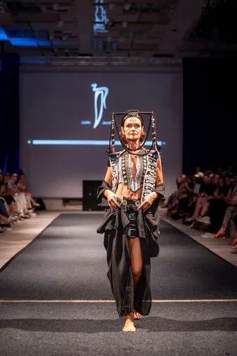 Joelle Jacobs x Holsta, 9 August 2026, show 6, Runway. Frame OMKZSI