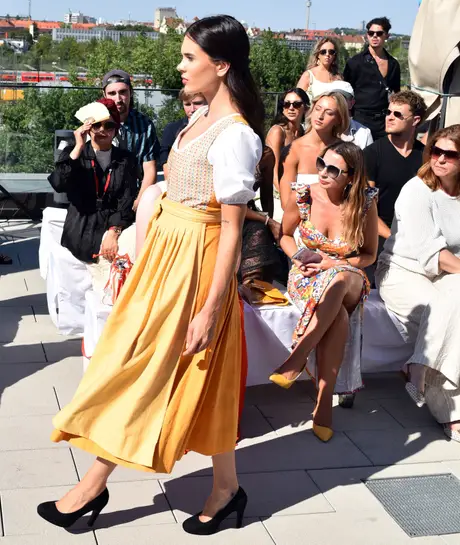 8 August 2026, show 4, Runway. Frame MNUQJQ