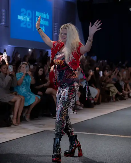 Pia Bolte, 8 August 2026, show 6, Runway. Frame ZQQCWI