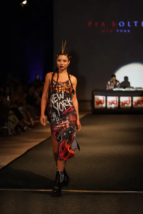 Pia Bolte, 8 August 2026, show 6, Runway. Frame 8YFADY