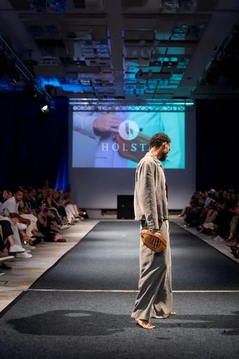 Joelle Jacobs x Holsta, 9 August 2026, show 6, Runway. Frame UZN678