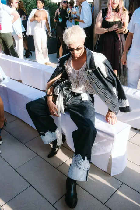 Guests, 7 August 2026. Frame NEDIOR