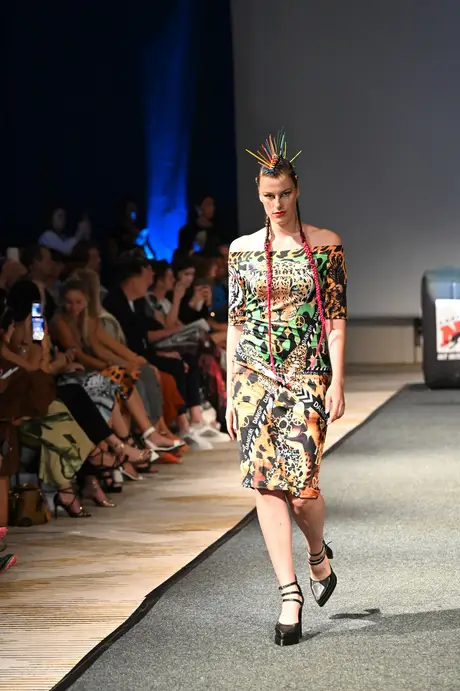 8 August 2026, show 6, Runway. Frame KZXMKE