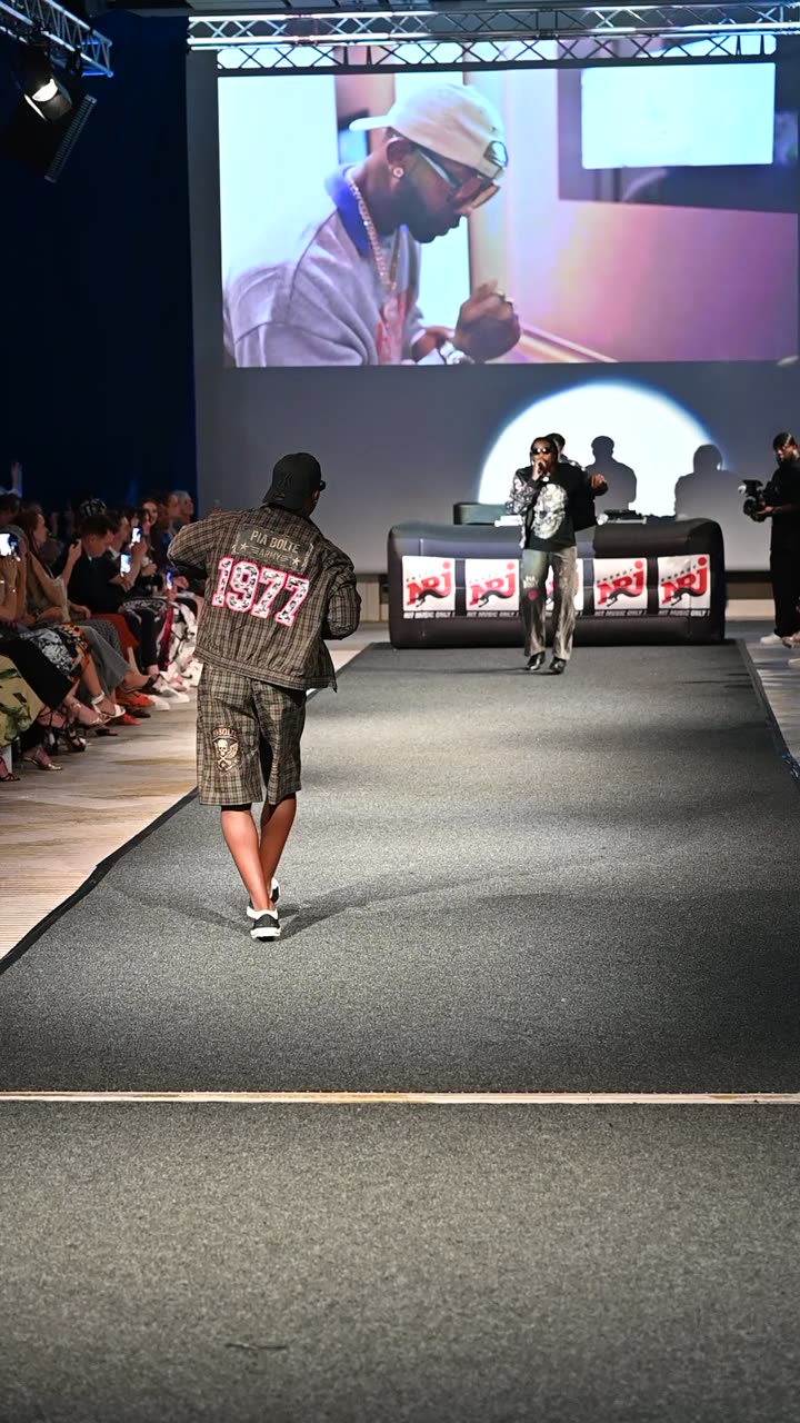 Runway clip, 8 August 2026, show 6, by @gumphotography