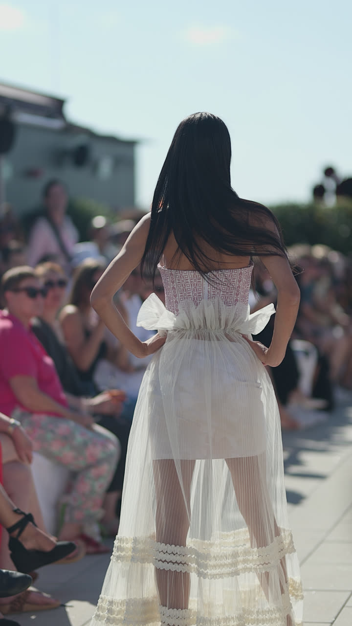 Runway clip, 8 August 2026, show 4, by Marius Mundt