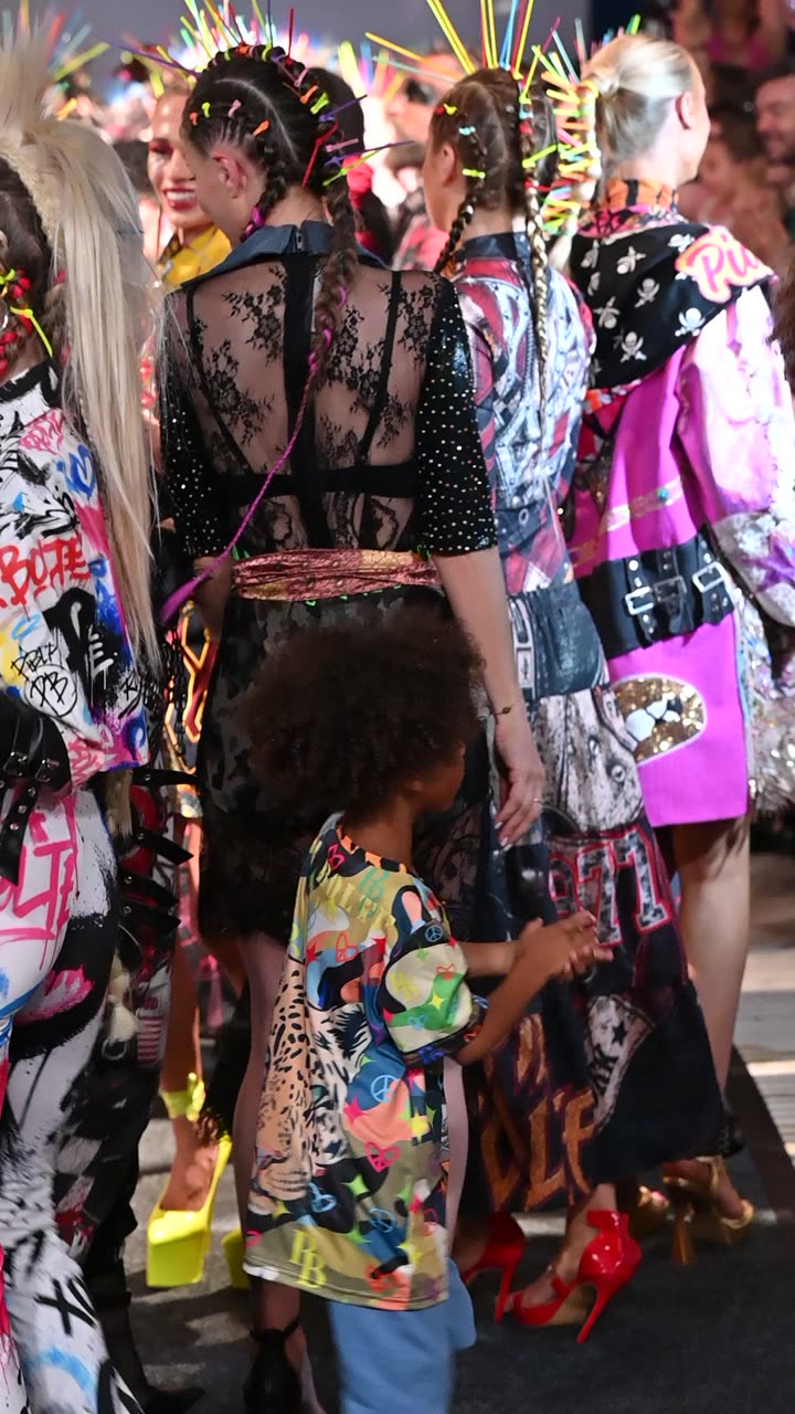 Runway clip, 8 August 2026, show 6, by @gumphotography