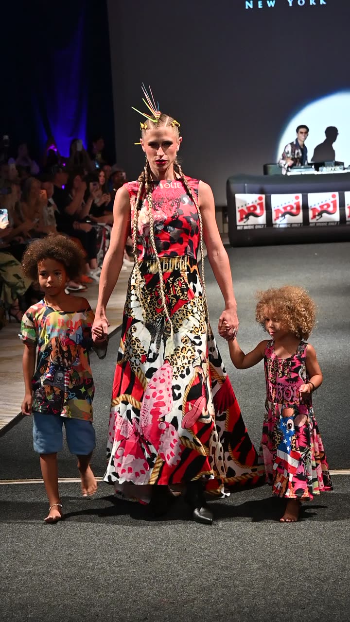 Runway clip, 8 August 2026, show 6, by @gumphotography